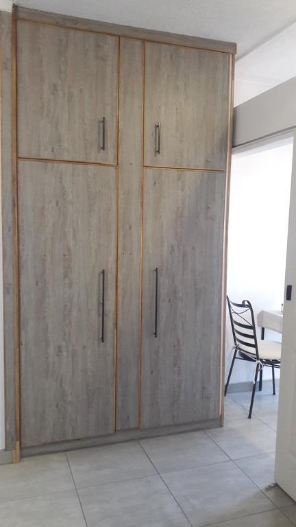 Self-Catering Studio, Unit 6 On Krupp 빈트후크 외부 사진