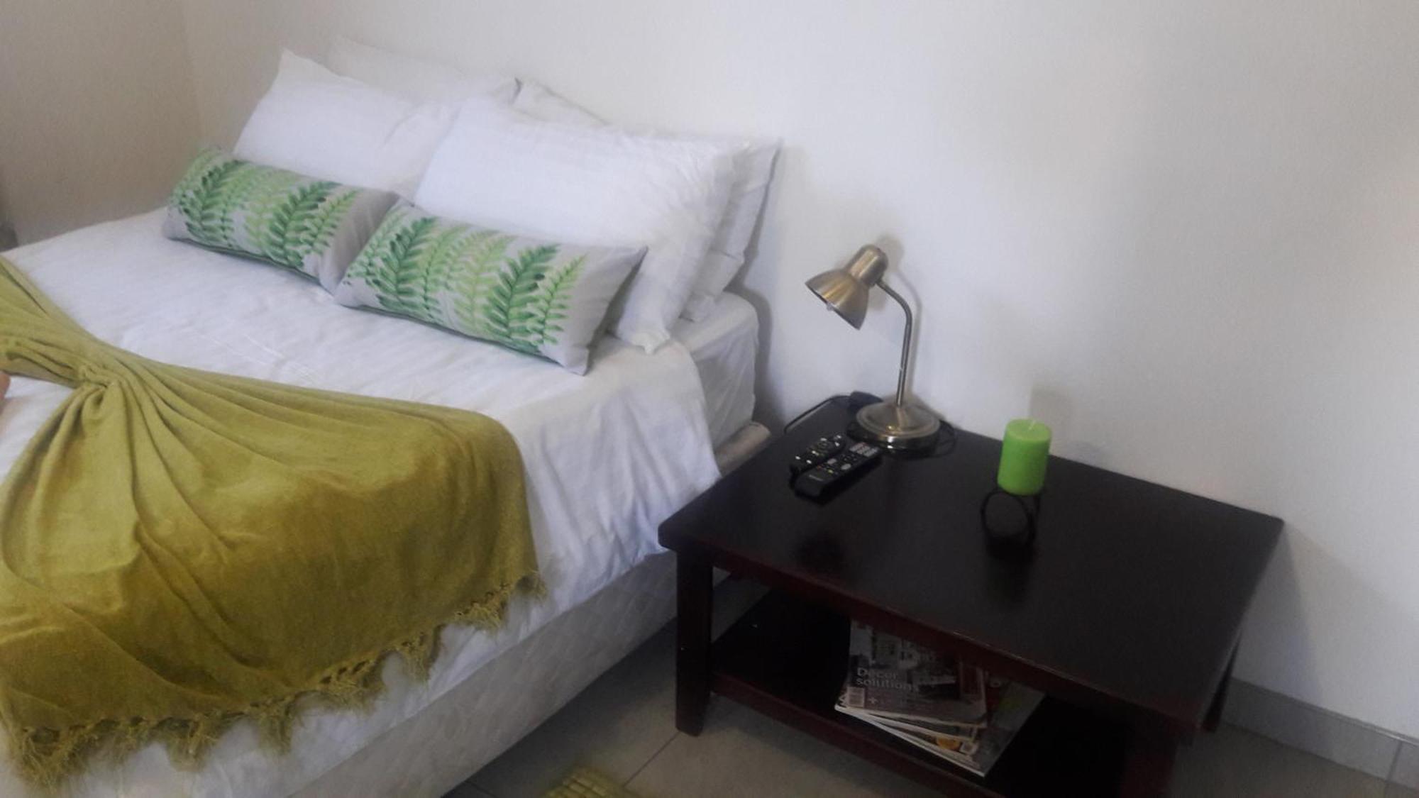 Self-Catering Studio, Unit 6 On Krupp 빈트후크 외부 사진
